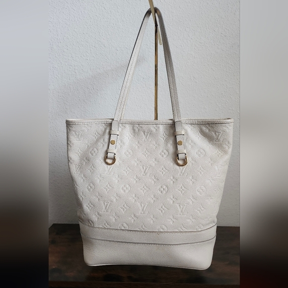 Louis Vuitton Monogram Empreinte Citadine - Picture 2 of 16